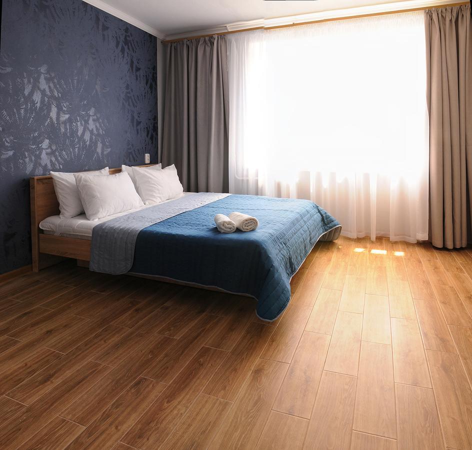 Scandinavian Poltava Apartments With 2 Rooms, 3 Beds 1 Sofa Exterior photo